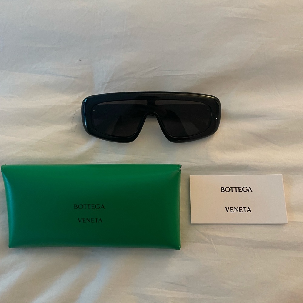 Bottega Veneta Black Shield Sunglasses with Green Case